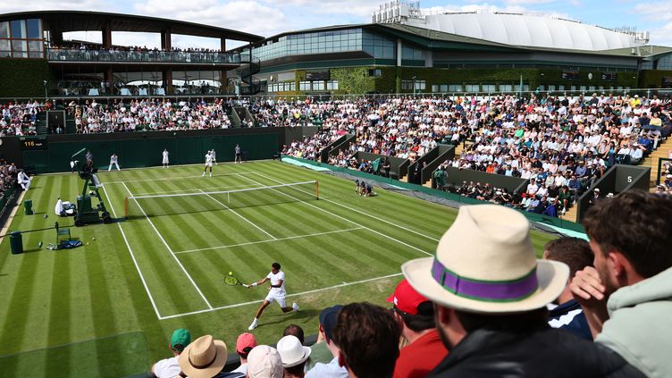 Призовые уимблдон 2024 по раундам. Теннис. Уимблдон 2024. Wimbledon 2023. Уимблдон 2023 логотип. Фото Уимблдон 2023.