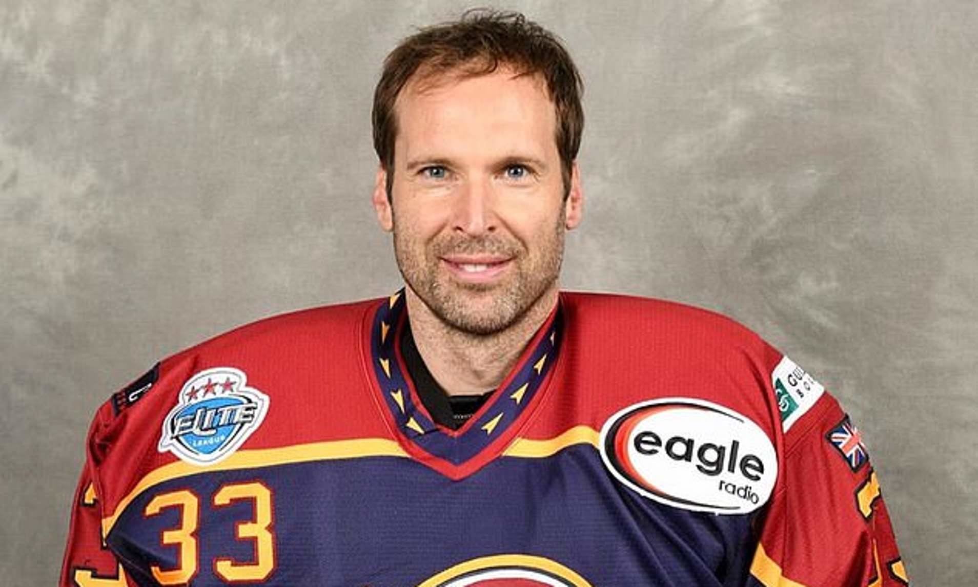 “Челсидің” 41 жастағы экс қақпашысы хоккей клубымен келісімшартқа қол қойды