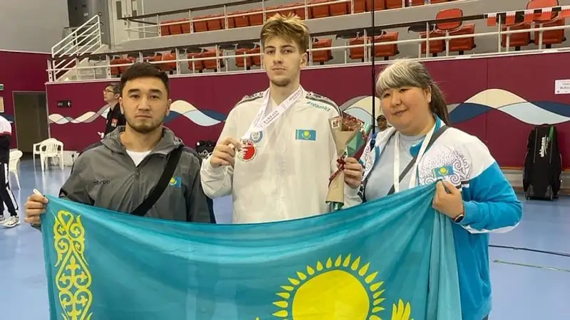 Казахстанский фехтовальщик проиграл два финала подряд на чемпионате Азии в Бахрейне