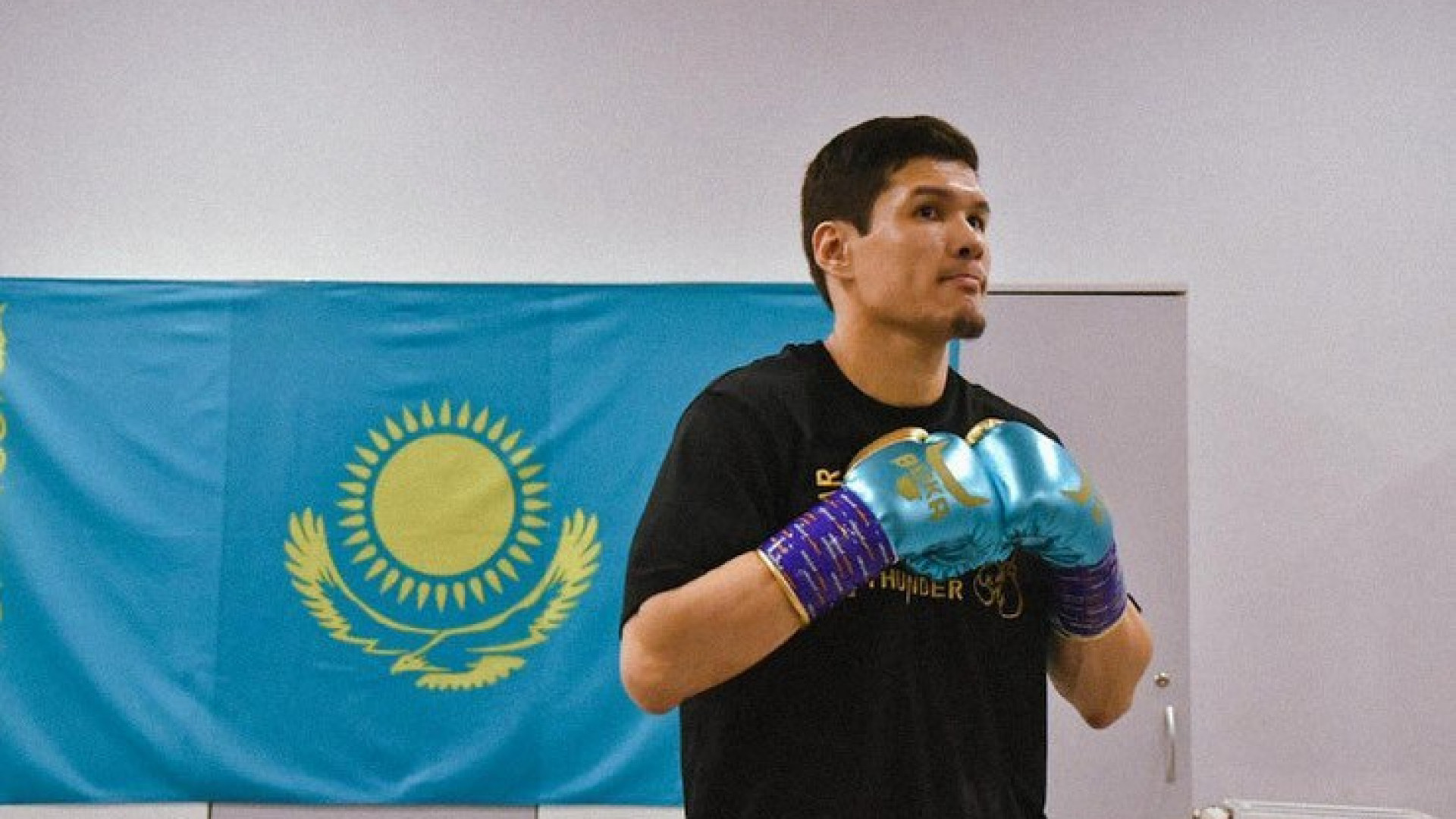 Данияр Елеусинов проведет бой с чемпионом из Узбекистана