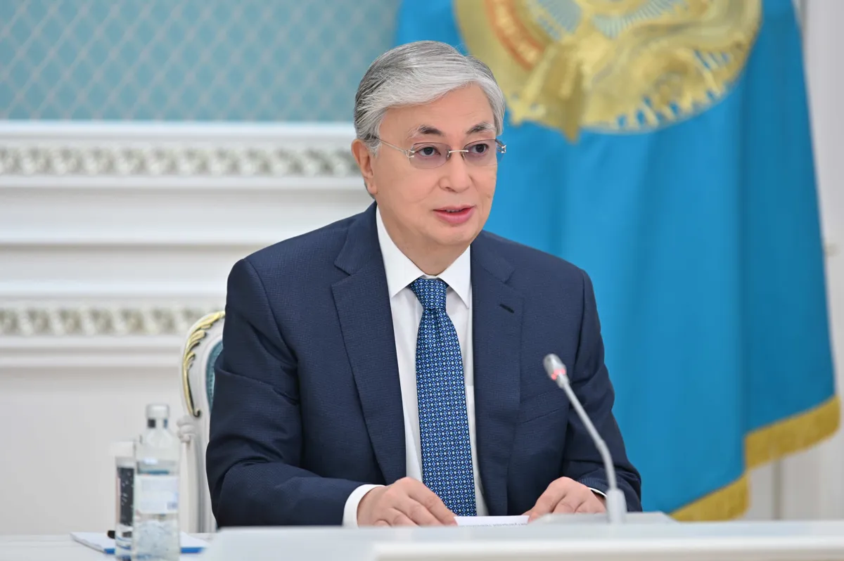 Қасым-Жомарт Тоқаев бокстан өтіп жатқан әлем кубогының финалдық жекпе-жектерін тамашалауда | BASSPORT Қасым-Жомарт Тоқаев бокстан өтіп жатқан әлем кубогының финалдық жекпе-жектерін тамашалауда