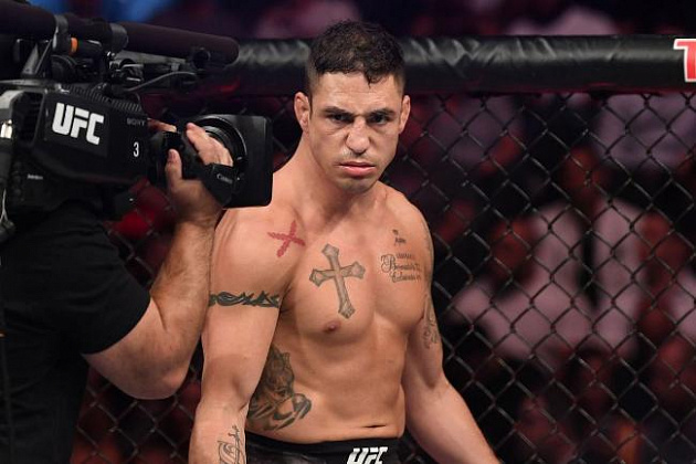 АҚШ-та бұрынғы UFC жекпе-жек шебері оқ атқаны үшін тұтқындалды | BASSPORT АҚШ-та бұрынғы UFC жекпе-жек шебері оқ атқаны үшін тұтқындалды