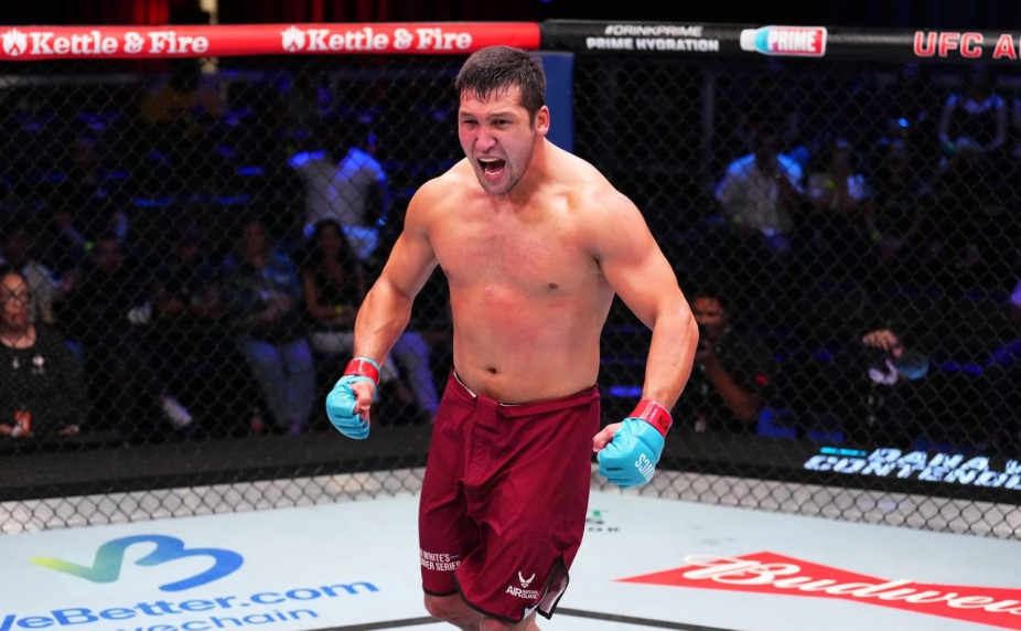 UFC Шанхай: Дияр Нұрғожай алдын ала жекпе-жекке шығады