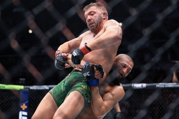 Хамзат Чимаев UFC-де абсолютті рекорд орнатты