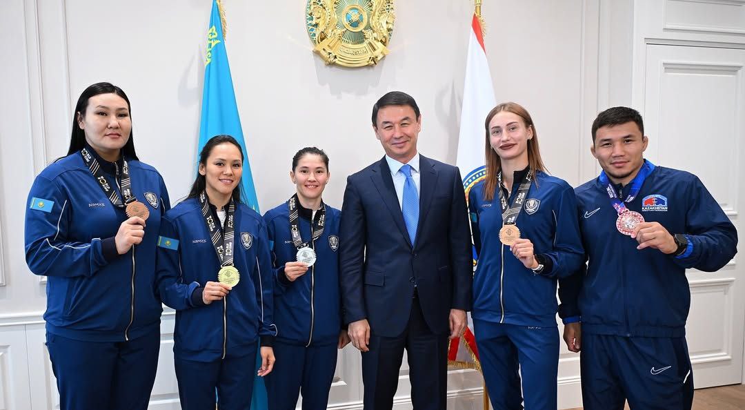 Алматы әкімі әлем чемпионатында жүлдегер болған спортшыларға 130 млн теңге табыстады