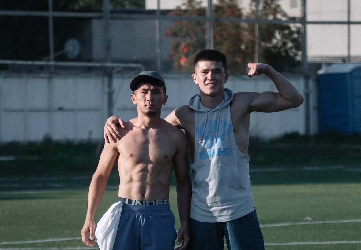 Ағайынды Сабырхандардың үйдегі жаттығу сәті жарияланды (ВИДЕО) | BASSPORT Ағайынды Сабырхандардың үйдегі жаттығу сәті жарияланды (ВИДЕО)