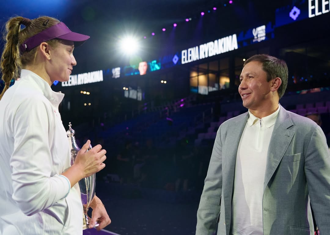 Геннадий Головкин Елена Рыбакинаны жеңісімен құттықтады
