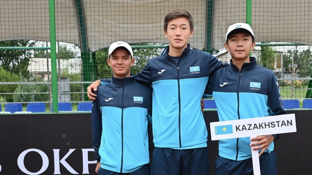 Үш қазақ теннисшісі жасөспірімдер арасындағы 