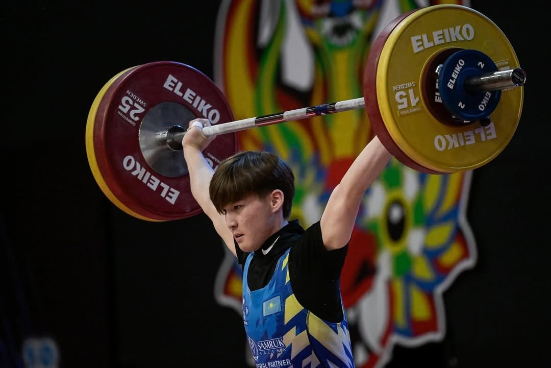 Қазақстандық ауыр атлет Азия чемпионатында жеңіс тұғырына көтерілді