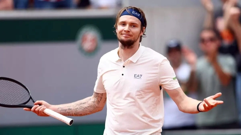  US Open турнирі: Александр Бублик жарыс жолынан шығып қалды