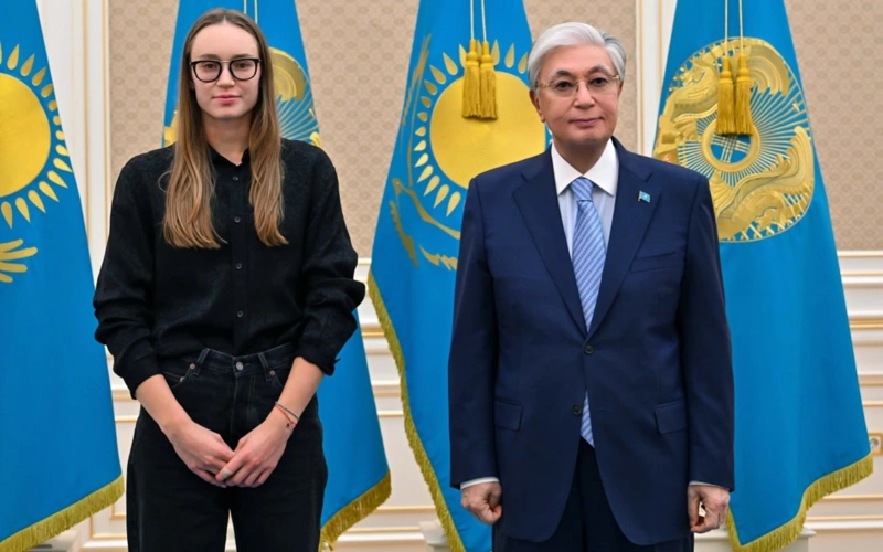 Мемлекет басшысы Елена Рыбакинаны қабылдады